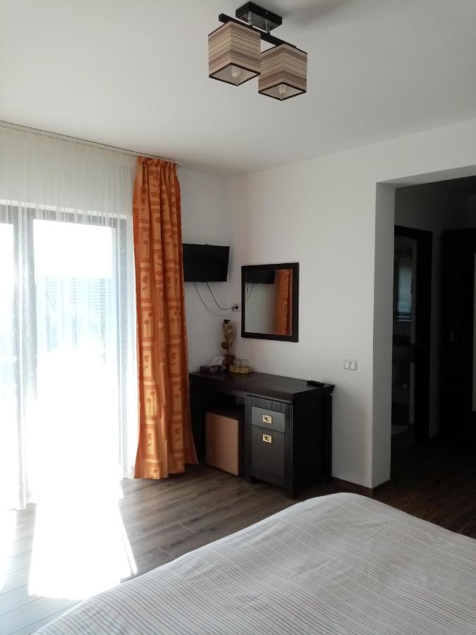 Dragomirna Sunset Otel Mitocu Dragomirnei Dış mekan fotoğraf