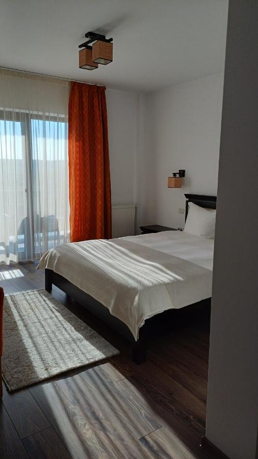 Dragomirna Sunset Otel Mitocu Dragomirnei Dış mekan fotoğraf